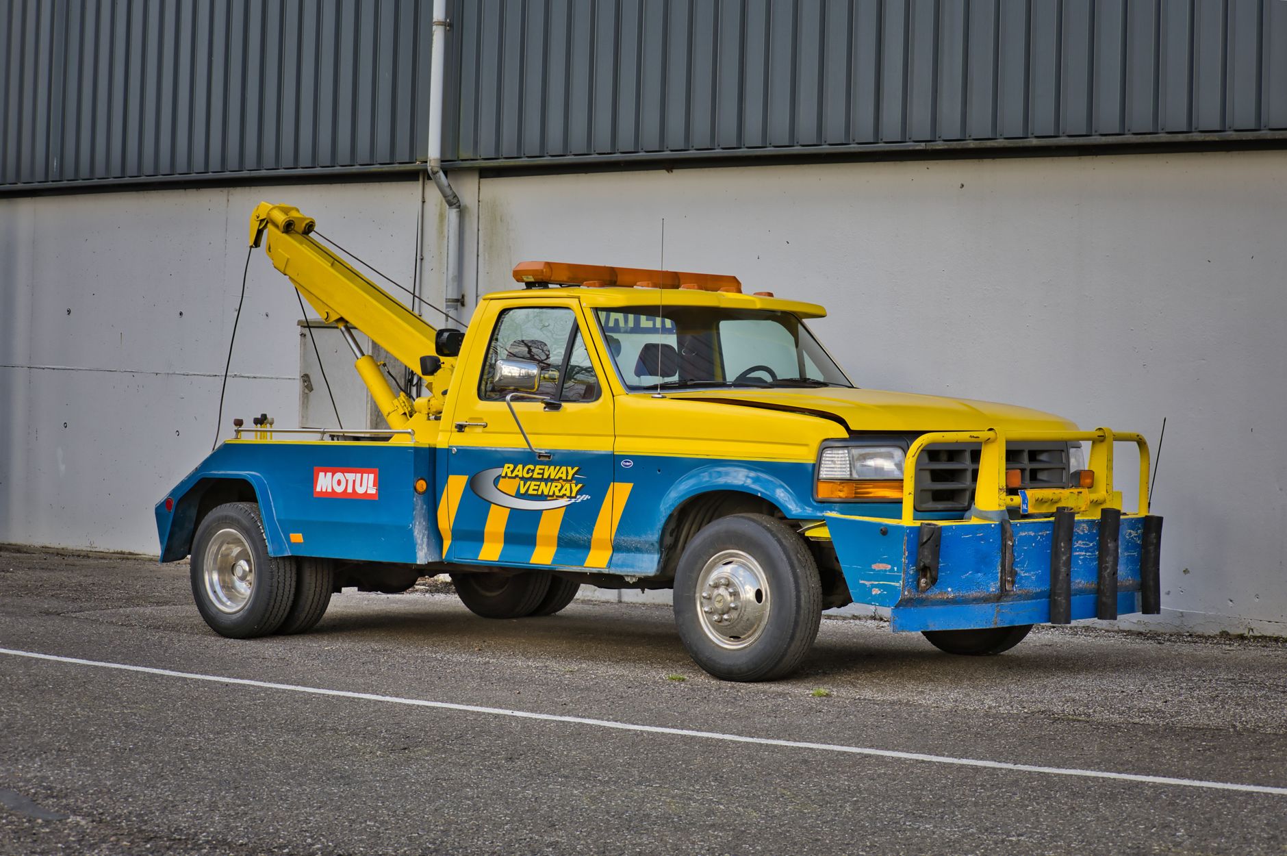 Remorquage voiture équipe à Concarneau